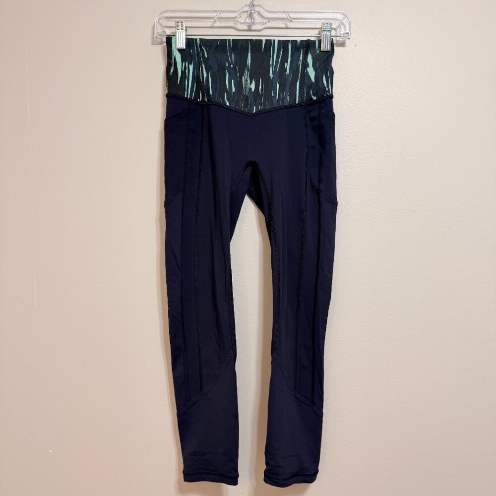 Lululemon All The Right Places Crop Leggings 4 Navy Blue Teal Printed Yoga Pants - Picture 2 of 7